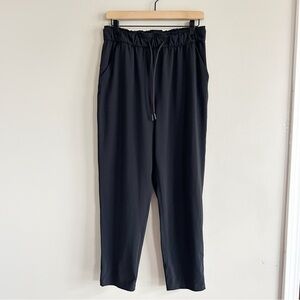 lululemon athletica • dance studio high rise tapered leg pants 8